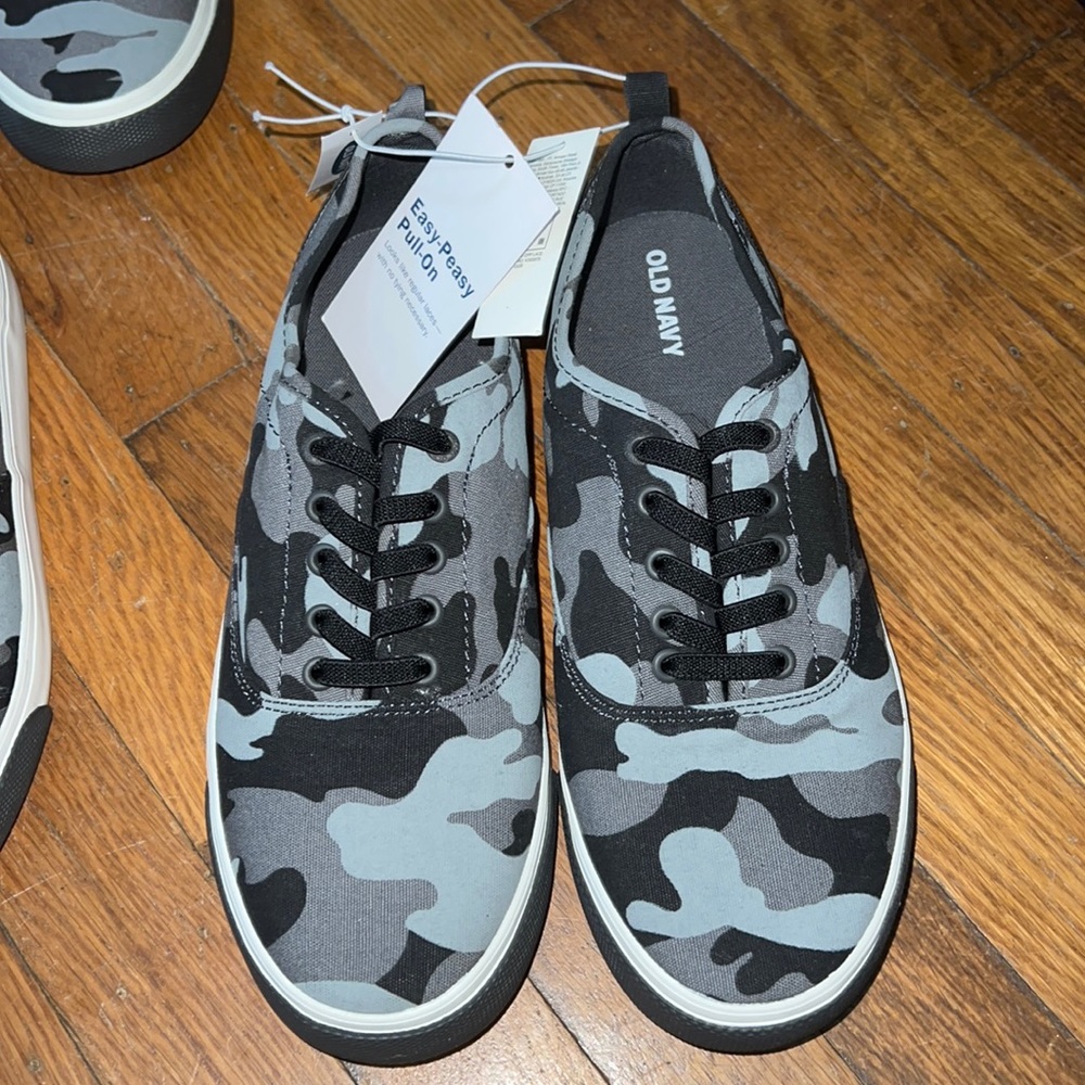 Boys shoes
